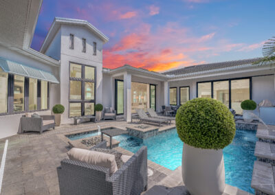 Aqua's Spectacular Model Home - Cat Claw