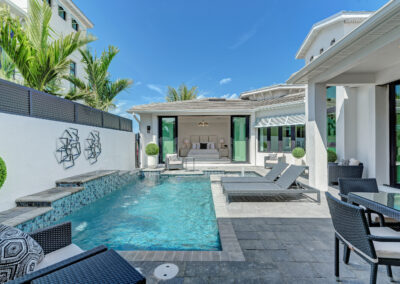 Cat Claw Courtyard